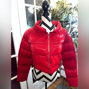 Women’s Stylish Red Celebrity by Hera Collection Cropped Puffer Coat Size Sm